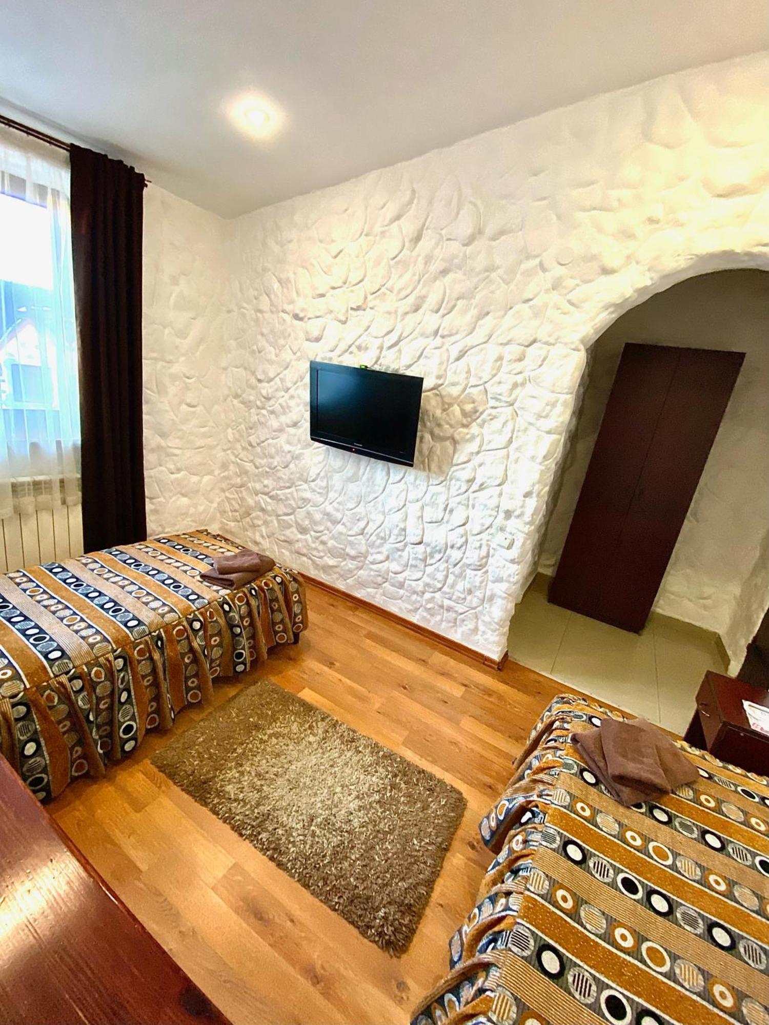 Complex Khutor Hotel Velyka Omelyana Luaran gambar